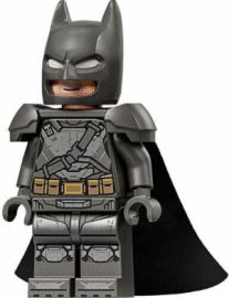  LEGO SUPER HEROES BATMAN V SUPERMAN™ BATMOBILE™ ΓΙΑ 9+ ΕΤΩΝ 220ΤΜΧ 76331